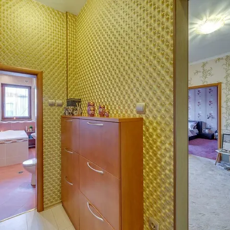 Charming And Artistic Matryoshka Place In Downtown Apartment