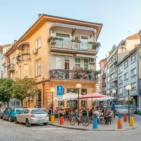 Charming And Artistic Matryoshka Place In Downtown Appartement Sofia